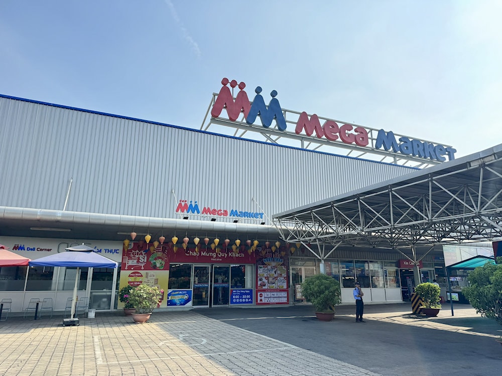 Mega Market Vietnam is a wholesale and retail supermarket that provides a wide variety of products for both families and businesses